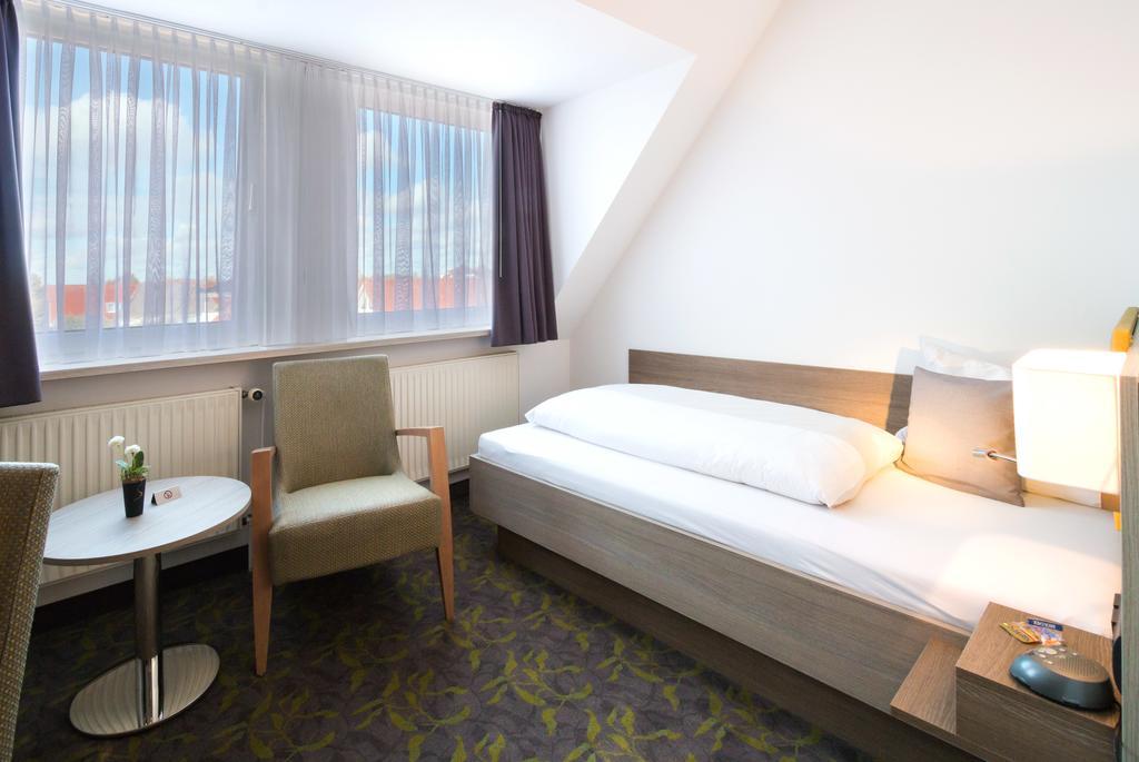 Hotel Bad Zwischenahn Extérieur photo